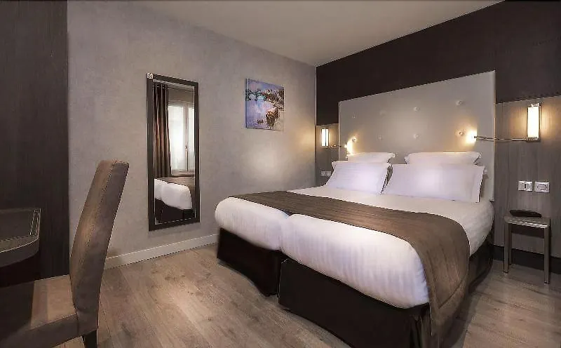 Hotel De La Paix Tour Eiffel Paris 3*,