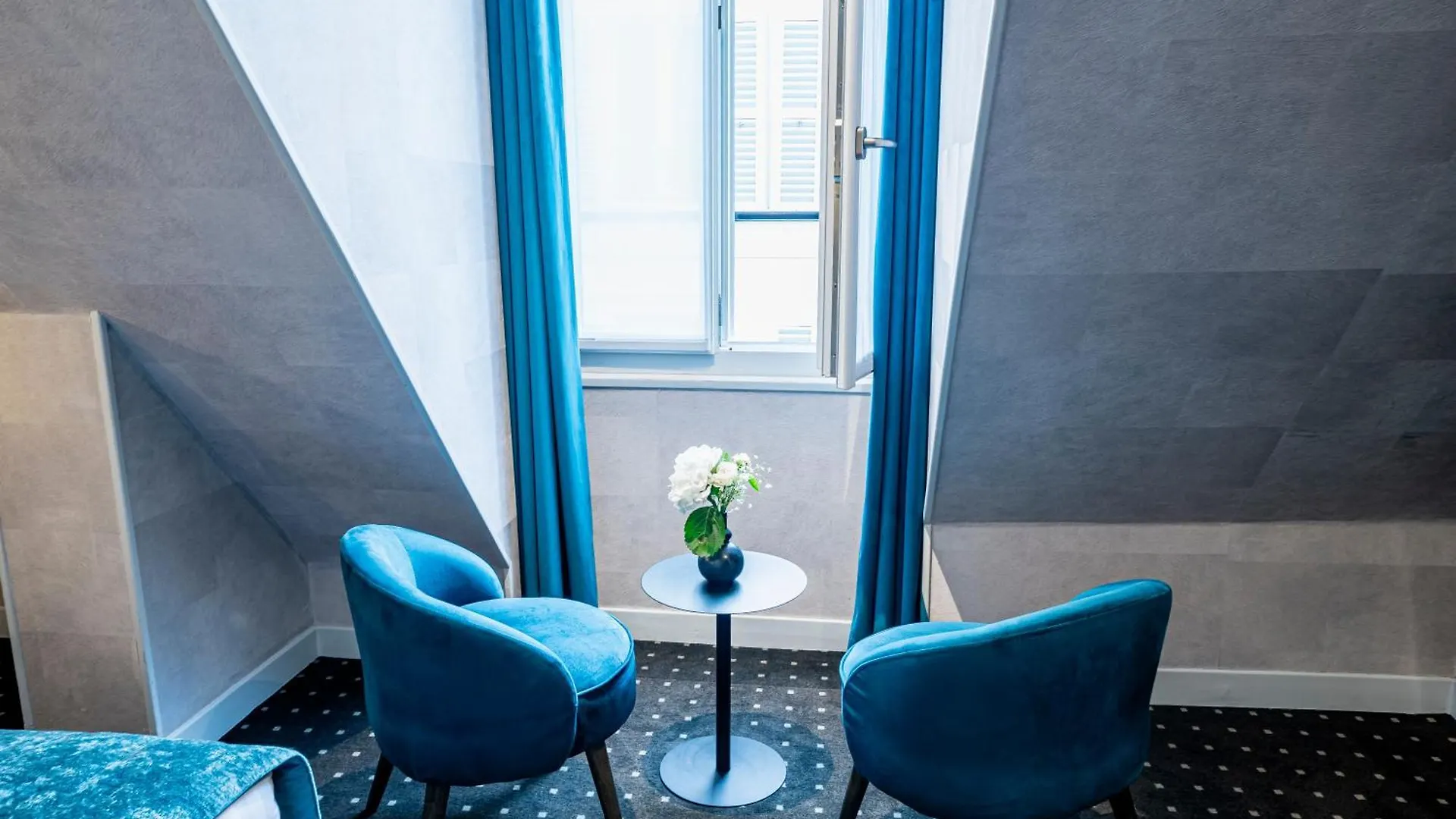 Hotel De La Paix Tour Eiffel Paris