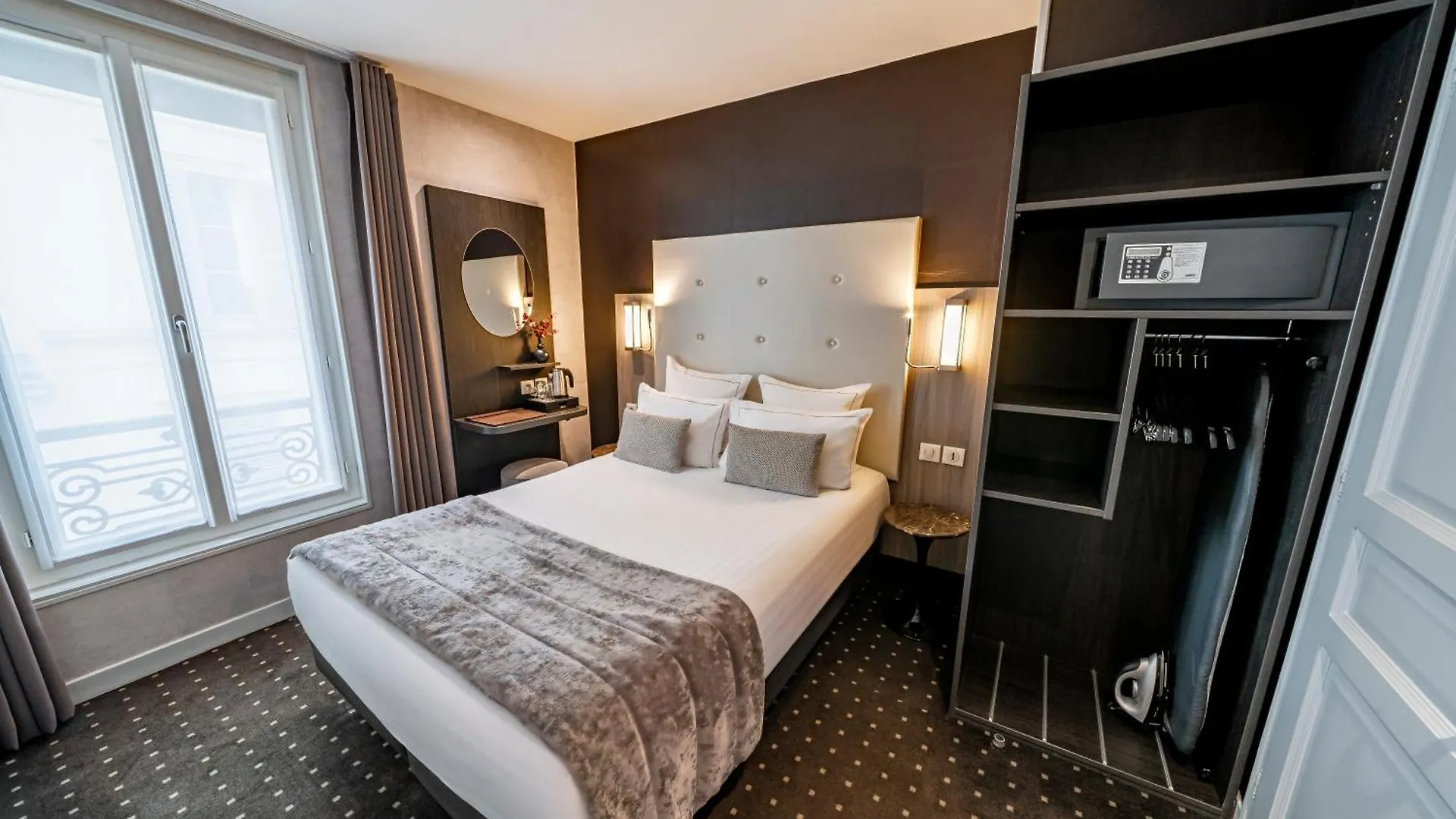Hotel De La Paix Tour Eiffel Paris 3*,  France